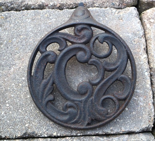 Antico ripiano riscaldante per