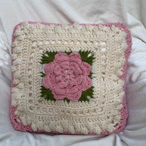 Cuscino all uncinetto fatto - cuscino, a