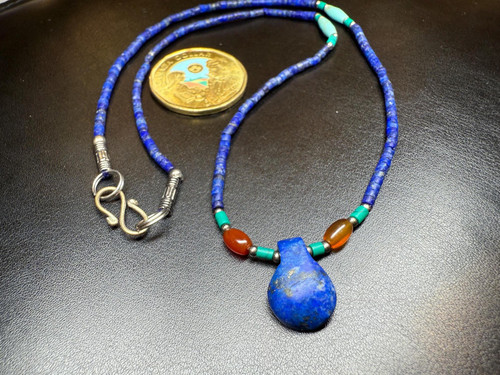 Collana con ciondolo - , in