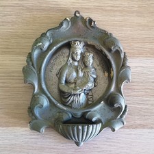 Acquasantiera vintage in gesso grigio / argento Madonna Maria del Carmelo