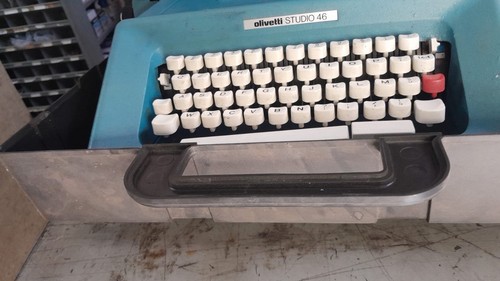 Macchina scrivere olivetti - da,