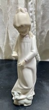 Statuina porcellana vintage di una ragazza con cane, forse Llandro, Mark Mary 87.