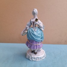 DAMINA CON CESTA E SPECCHIO