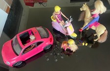 LOTTO AUTO, VESPA E CAVALLI BARBIE CON ALCUNE BAMBOLE ED ACCESSORI