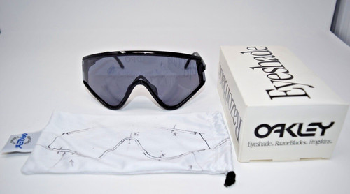 Nuovissimo ombretto oakley - nuovissimo,