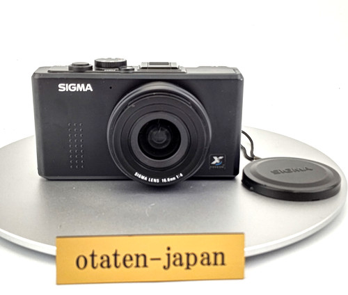 Fotocamera digitale compatta