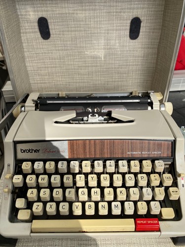 Macchina scrivere vintage - da,