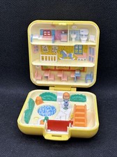 POLLY POCKET PLAY SCHOOL