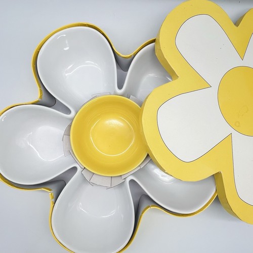 Retro daisy shape - retro, daisy-shape
