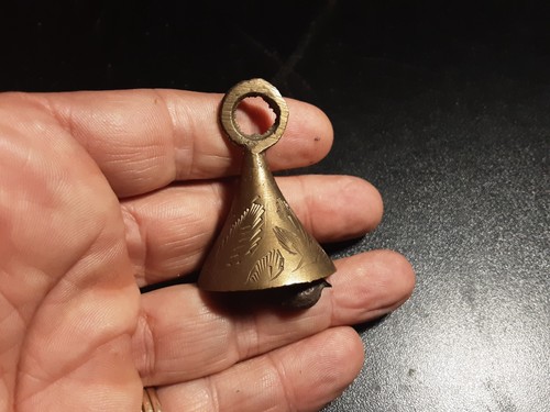 Vecchio campanellino ottone - vecchio,
