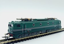 Gauge scale train locomotive - n,