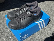 Adidas Superstar nere 43 1/3