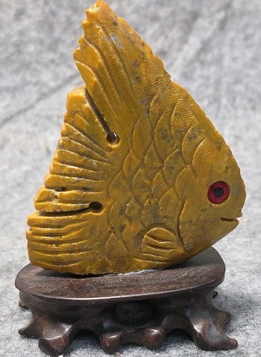 Statuina pesce pietra gialla