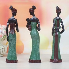 Set di 3 statuette di donne e