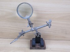 LENTE DI IN GRANDIMENTO CON