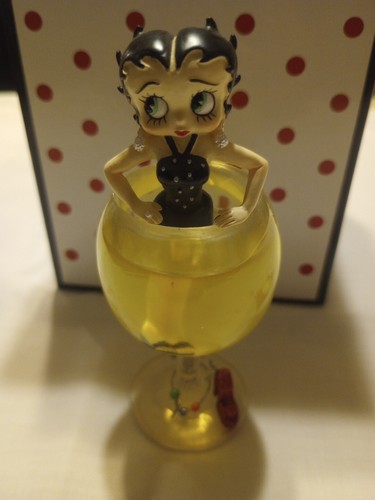 Figurina bicchiere vino betty - figurina,