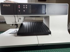 Macchina da cucire e ricamo