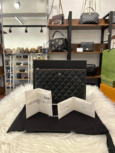 Chanel classic caviar clutch - chanel,