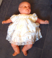 realistoc baby doll 22" occhi
