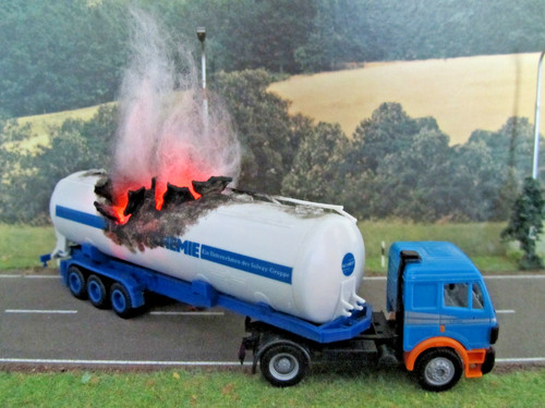 Camion serbatoio chimico - 1:87,