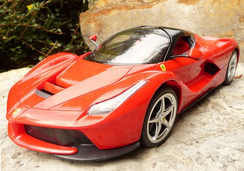 Modello ferrari laferrari - rc,