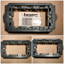 n. 1 SUPPORTO 3 POSTI ART. 4703 NUOVO USATO SEMINUOVO  BTICINO LIVING CLASSIC