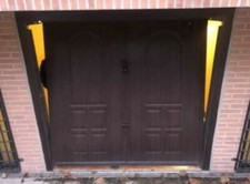 Porta garage basculante artigianale, con motorizzazione BFT, apertura 220x215