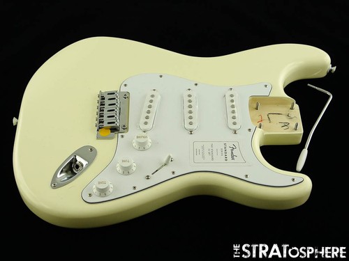 Fender standard stratocaster - standard,