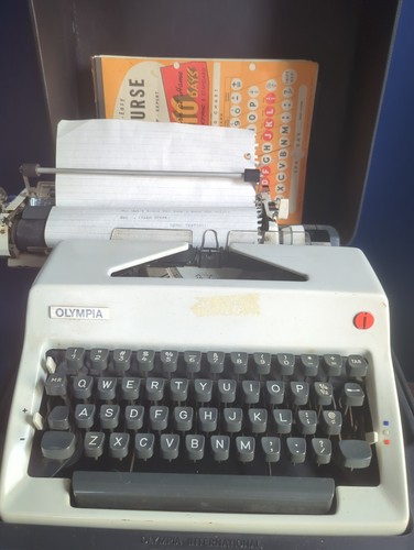Macchina scrivere olympia - macchina,