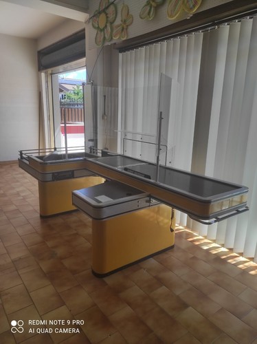 Banco cassa supermercato con - cassa,