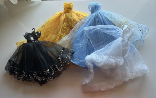 Lotto vestiti barbie - vestiti,