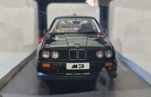 Autoart bmw e30 dtm - 1/18, m3
