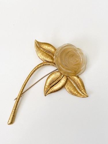 Rare broche rose