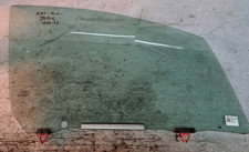 vetro porta posteriore destro per TOYOTA YARIS 1.5 Hybrid E-CVT Ber d3889c 681100D191