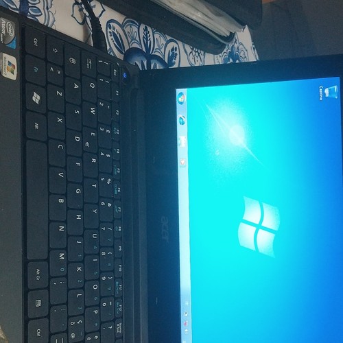 Acer aspire one d255 netbook - acer,