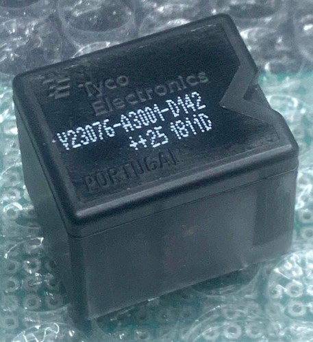 V23076 a3001 d142 - rele', 12vdc