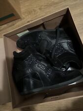 Sneakers con zeppa in frassino