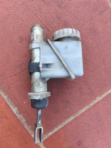 Pompa frizione cilindretto - pompa,