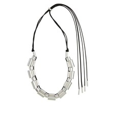Collana tubolare astratto