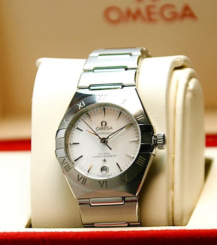 Omega constellation axial - omega, co-axial