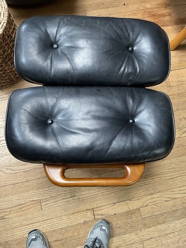 One herman miller - one,