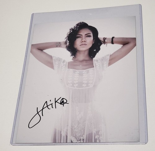 Jhene aiko foto 10 - 10, firmata