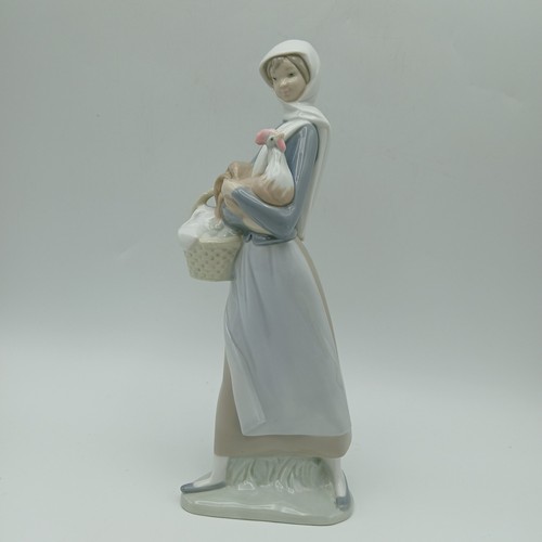 Lladro figurine girl with - figurine,
