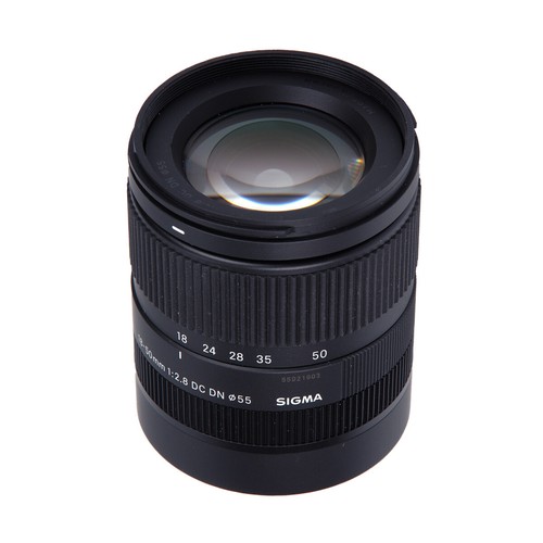 Sigma 2 8 dc dn - mm, f/2.8