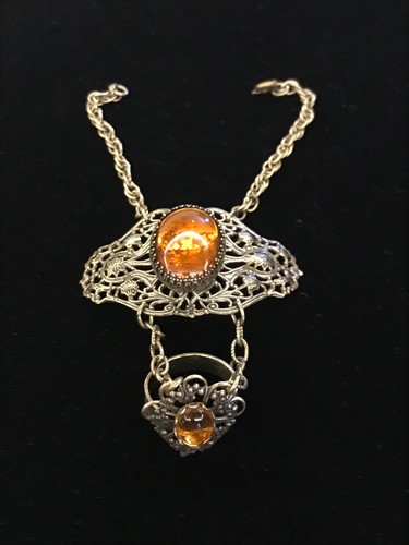 Bracciale con anello attaccato