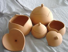 N. 04 SCATOLE CON APERTURA A CUORE IN  COTTO  ROSSO  PER DECORAZIONE- DECOUPAGE 