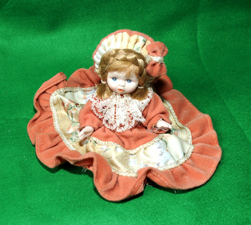 Bambolina porcellana - bambolina,