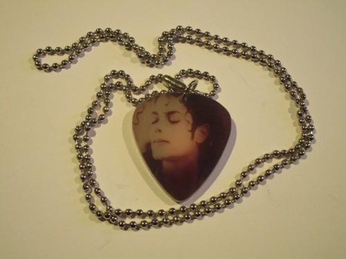 Ciondolo collana a forma - a,