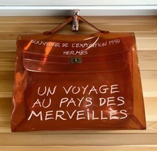 AUTENTICA borsa da spiaggia Hermes Vinyl Kelly trasparente a mano arancione P...