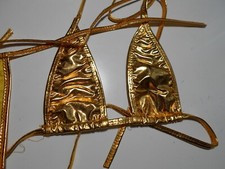 bikini triangolo e perizoma con laccetti dorato nuovo, taglia unica